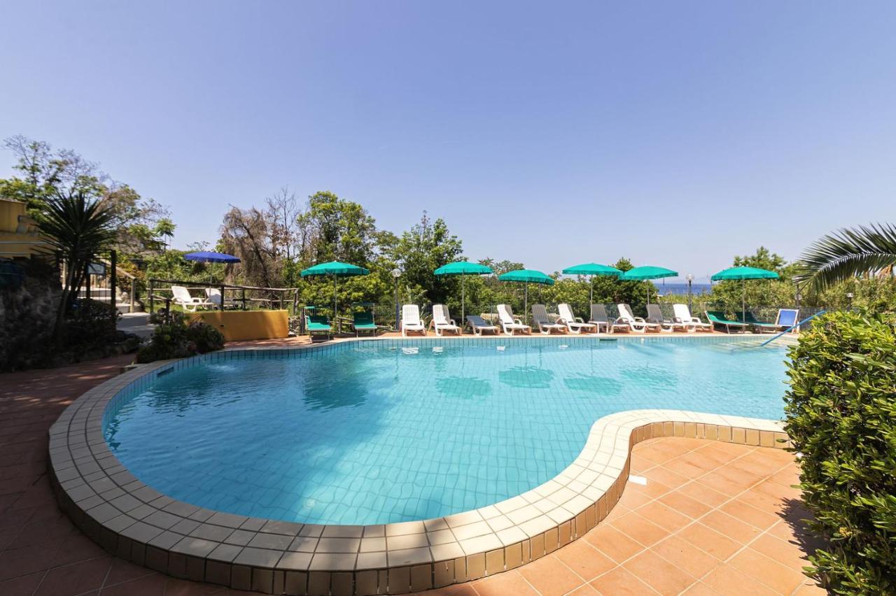 Bristol Hotel Lacco Ameno  Εξωτερικό φωτογραφία